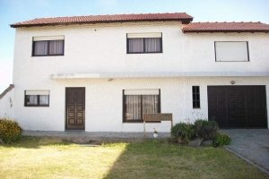 Chalet y Dpto - Santa Elena