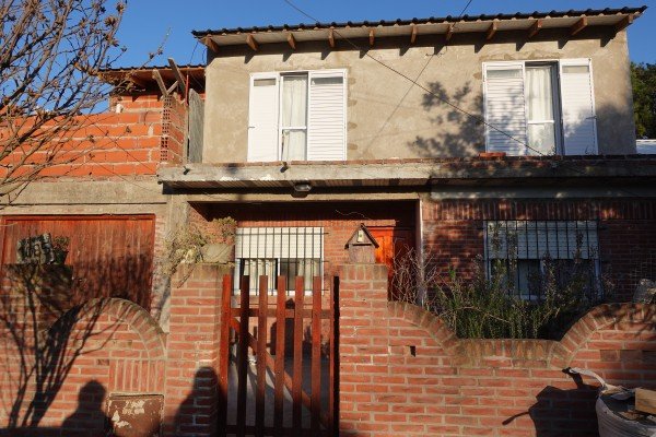 Chalet y Dpto - Santa Clara del Mar