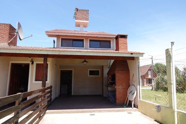 Miniatura 4 de Chalet y Dpto - Santa Clara del Mar