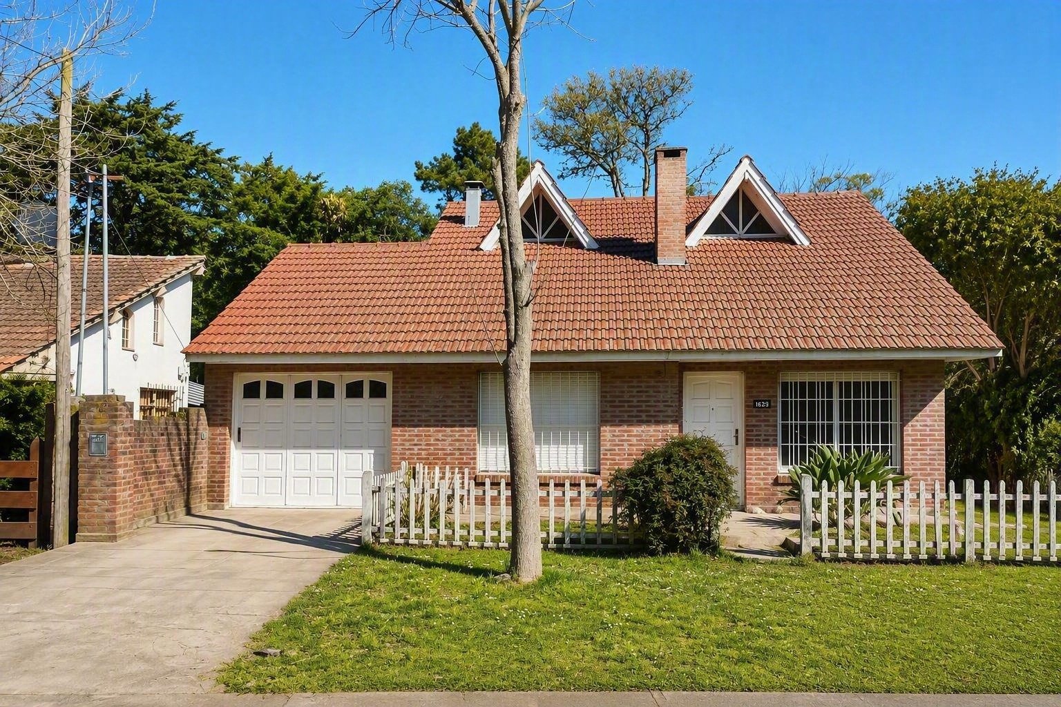 Casa en Barrio Atlantida