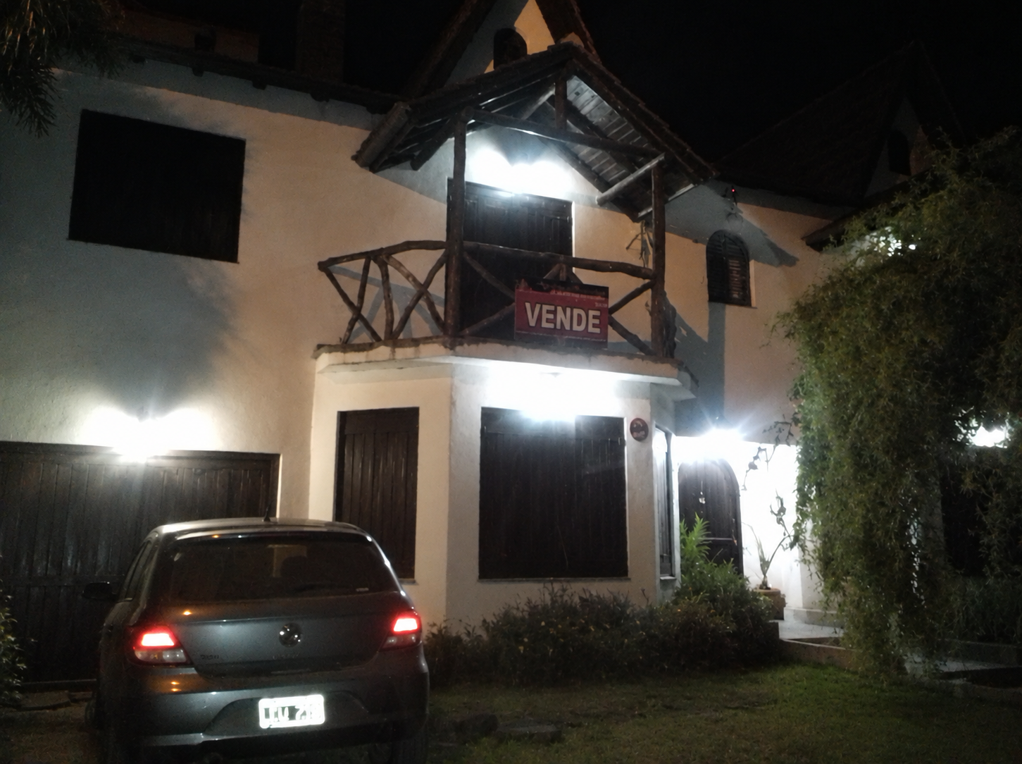 Chalet sobre dos Lotes