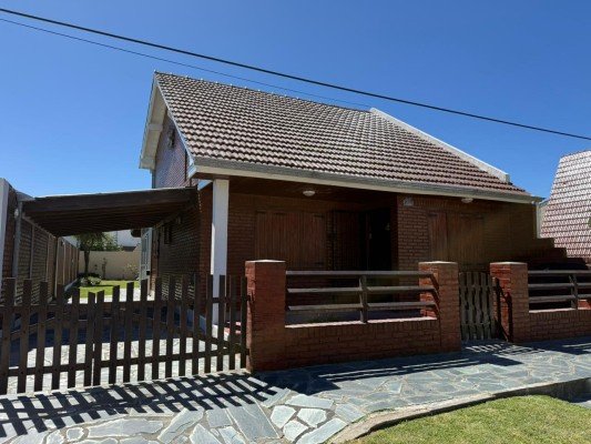 Chalet - Santa Clara del Mar