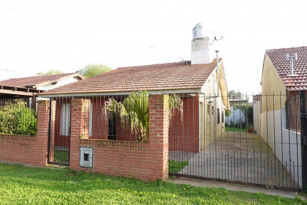 Chalet - Santa Clara del Mar